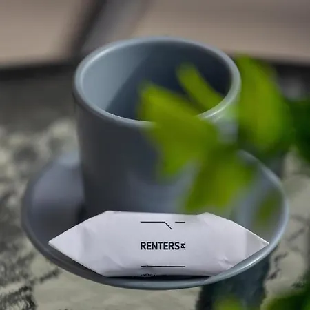 Go With Balcony Rakowicka Cracow By Renters كراكوفيا