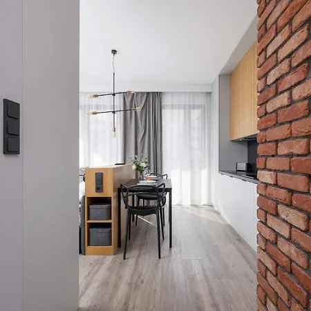 Daire Go With Balcony Rakowicka Cracow By Renters Krakow