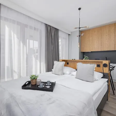 Go With Balcony Rakowicka Cracow By Renters Krakkó