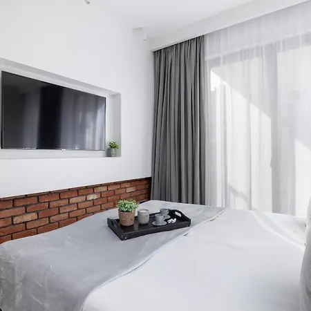 Go With Balcony Rakowicka Cracow By Renters Apartman