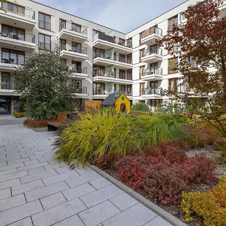 아파트 Go With Balcony Rakowicka Cracow By Renters 크라쿠프