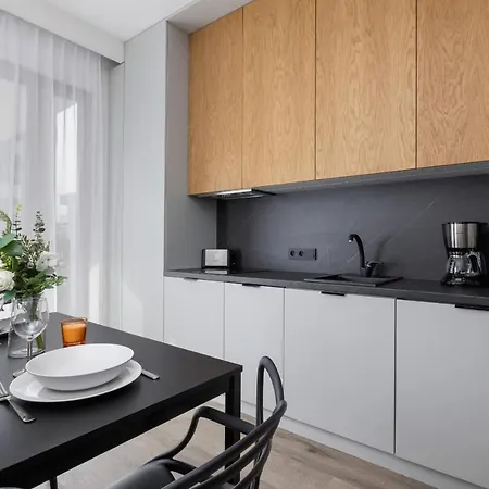 Go With Balcony Rakowicka Cracow By Renters Διαμέρισμα Krasków